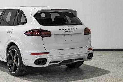 2016 Porsche Cayenne GTS