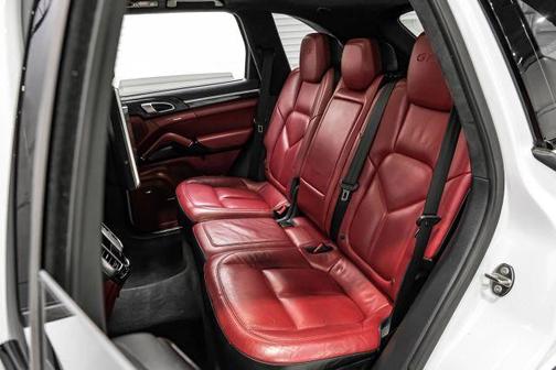 2016 Porsche Cayenne GTS