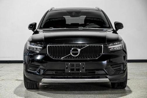 2019 Volvo XC40 T5 Momentum