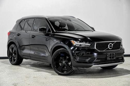 2019 Volvo XC40 T5 Momentum