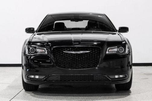 2016 Chrysler 300 S