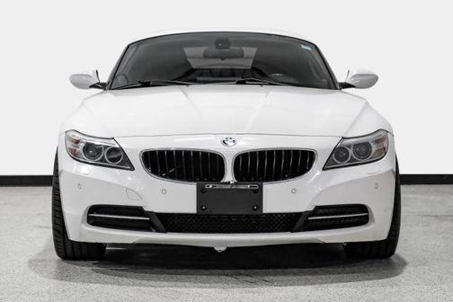 White 2016 BMW Z4 sDrive28i
