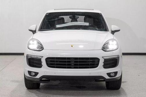 2017 Porsche Cayenne Platinum Edition