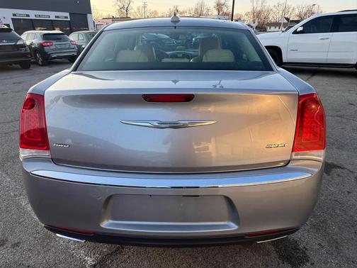 2018 Chrysler 300 Limited