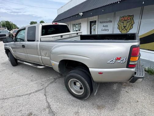 Sunset Gold Metallic 2001 Chevrolet Silverado 3500 LS Extended Cab