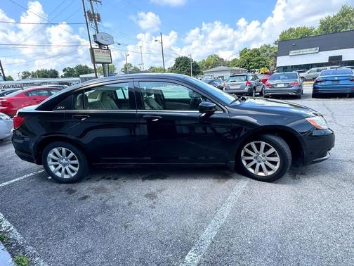 2011 Chrysler 200 Touring