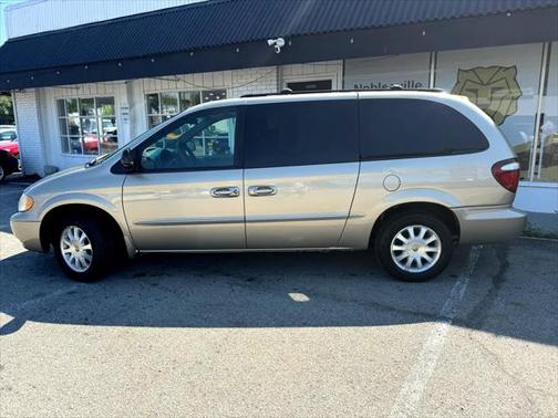 2002 Chrysler Town & Country EX