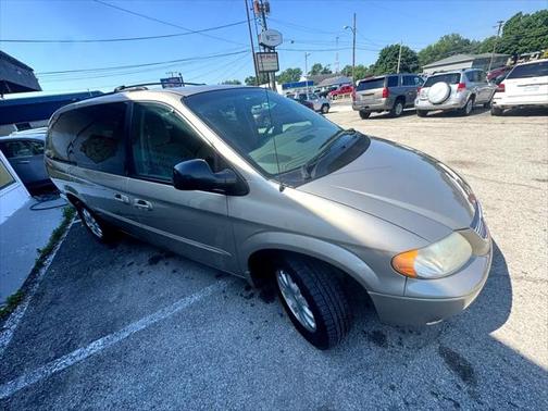 2002 Chrysler Town & Country EX