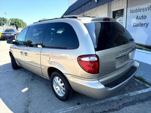 2002 Chrysler Town & Country EX