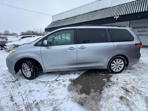 2012 Toyota Sienna XLE