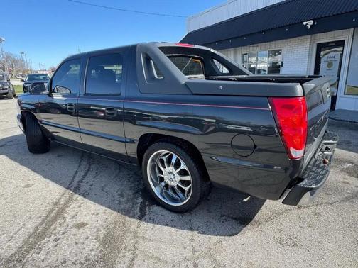 2005 Chevrolet Avalanche 1500 LS