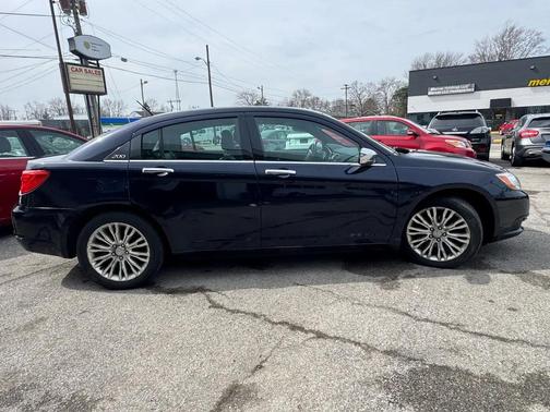 2012 Chrysler 200 Limited