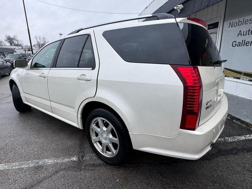 2005 Cadillac SRX V8