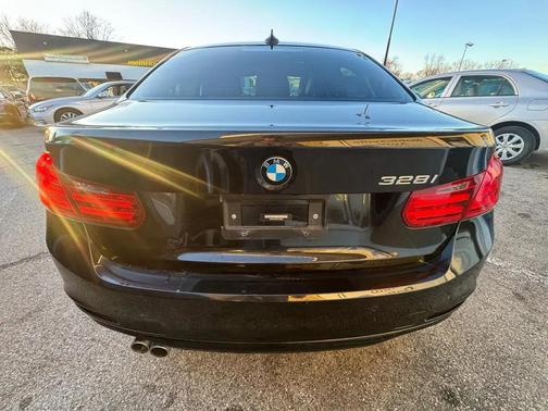 2013 BMW 328 328i Sedan