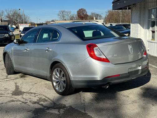 2013 Lincoln MKS Base