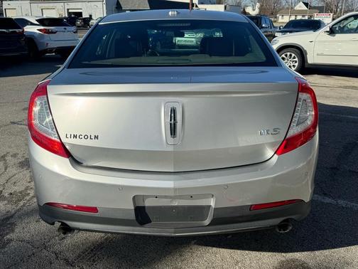 2013 Lincoln MKS Base