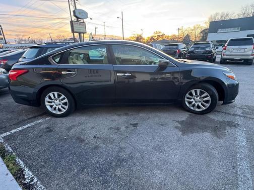 2016 Nissan Altima 2.5 SR