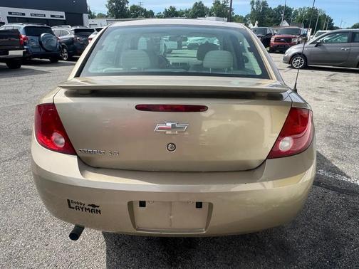 Gold 2005 Chevrolet Cobalt LS