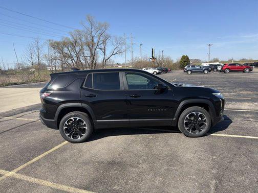 Mosaic Black Metallic 2026 Chevrolet Equinox 1LT