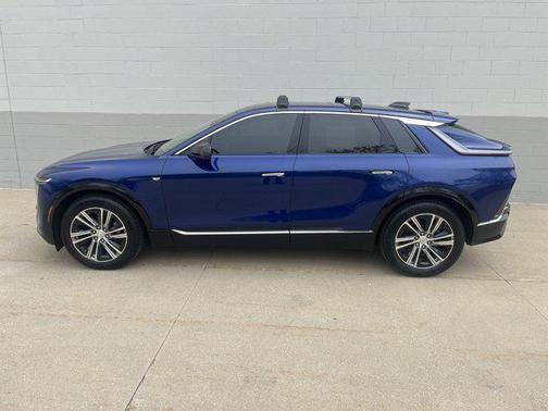 2024 Cadillac LYRIQ Luxury w/1SD
