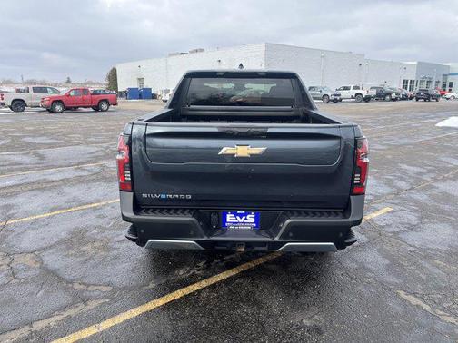 2025 Chevrolet Silverado EV LT