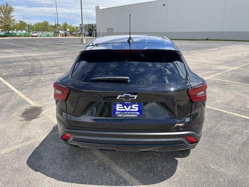 Mosaic Black Metallic 2026 Chevrolet Trax FWD 1RS