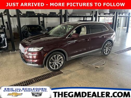 BURGUNDY VELVET MET TC 2023 Lincoln Nautilus Reserve
