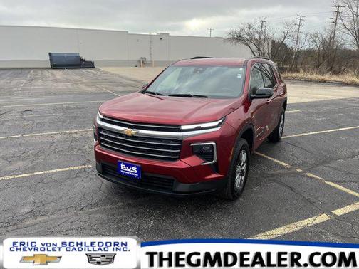 Radiant Red Tintcoat 2024 Chevrolet Traverse LT