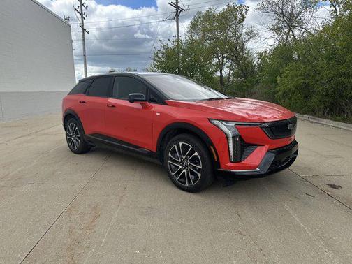2025 Cadillac OPTIQ Sport 2 AWD