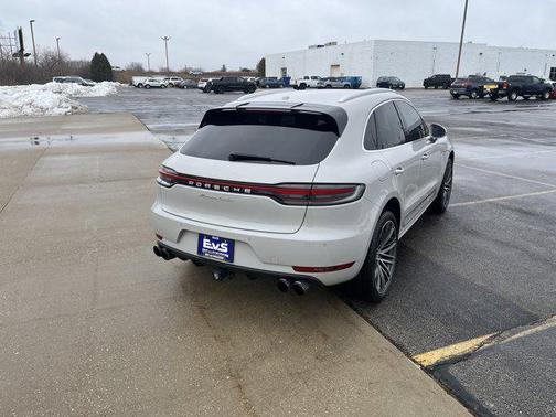 2020 Porsche Macan Turbo