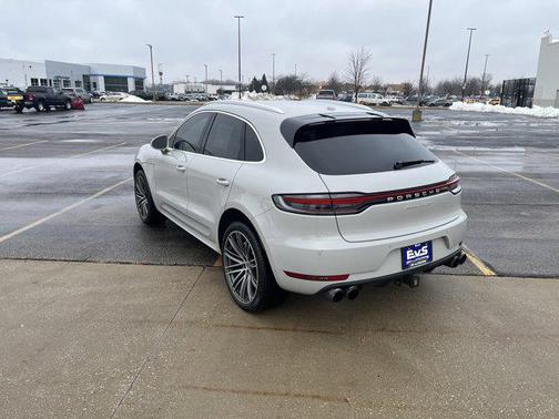 2020 Porsche Macan Turbo