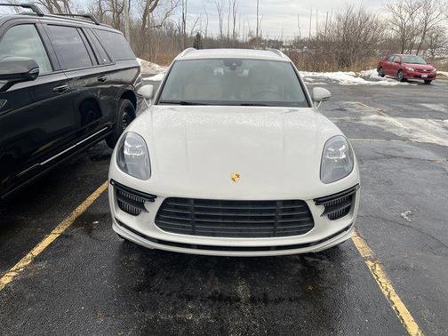2020 Porsche Macan Turbo