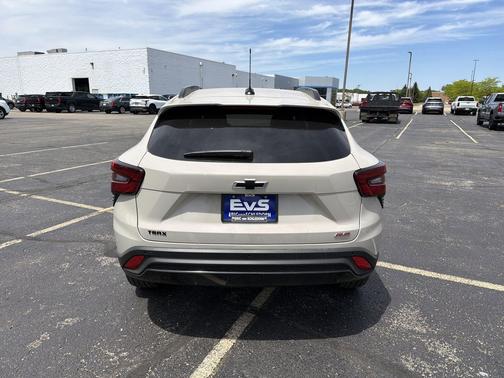 White Sands 2026 Chevrolet Trax FWD 2RS