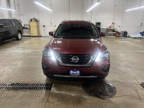 Cayenne Red Metallic 2017 Nissan Pathfinder SL