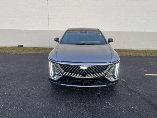 2024 Cadillac LYRIQ V