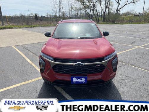 Apex Red 2026 Chevrolet Trax FWD 2RS