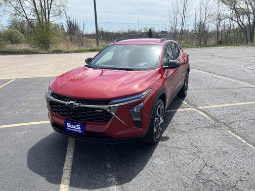 Apex Red 2026 Chevrolet Trax FWD 2RS