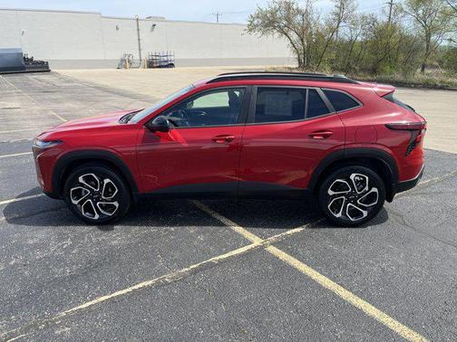 Apex Red 2026 Chevrolet Trax FWD 2RS