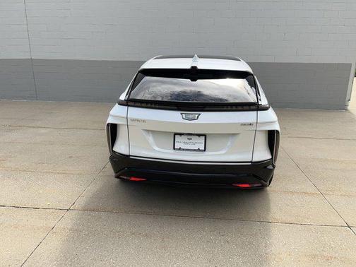 2024 Cadillac LYRIQ Luxury w/1SD