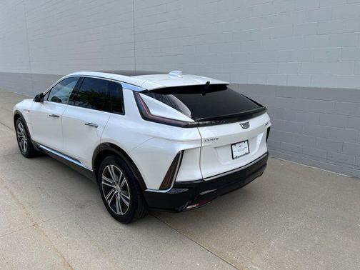 2024 Cadillac LYRIQ Luxury w/1SD