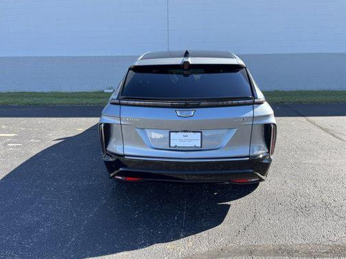 2024 Cadillac LYRIQ V