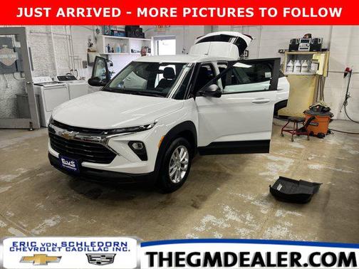 Summit White 2026 Chevrolet Trailblazer LS