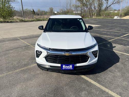 Summit White 2026 Chevrolet Trailblazer LS