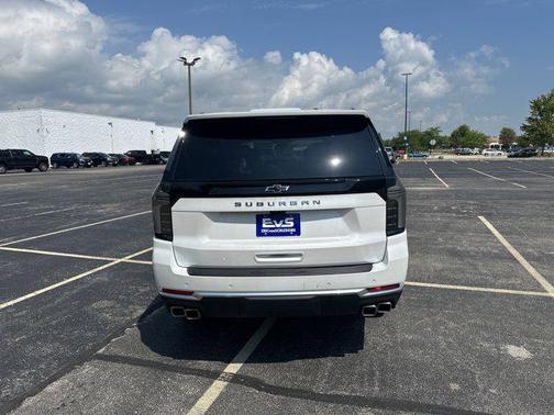 2025 Chevrolet Suburban 4WD High Country