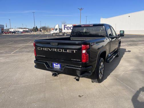 2022 Chevrolet Silverado 2500 Custom