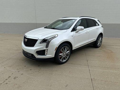 2025 Cadillac XT5 Sport