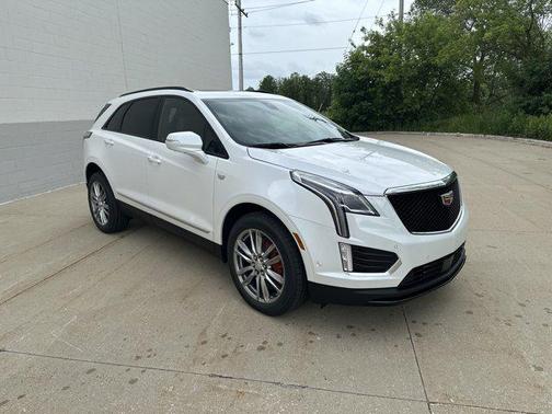 2025 Cadillac XT5 Sport