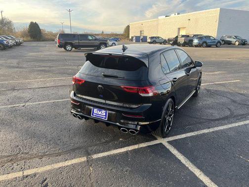 2024 Volkswagen Golf R 2.0T DSG