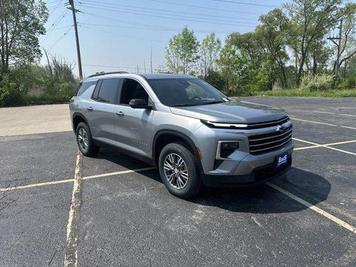 2025 Chevrolet Traverse LT