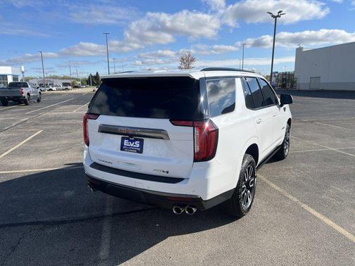 Summit White 2024 GMC Yukon 4WD AT4